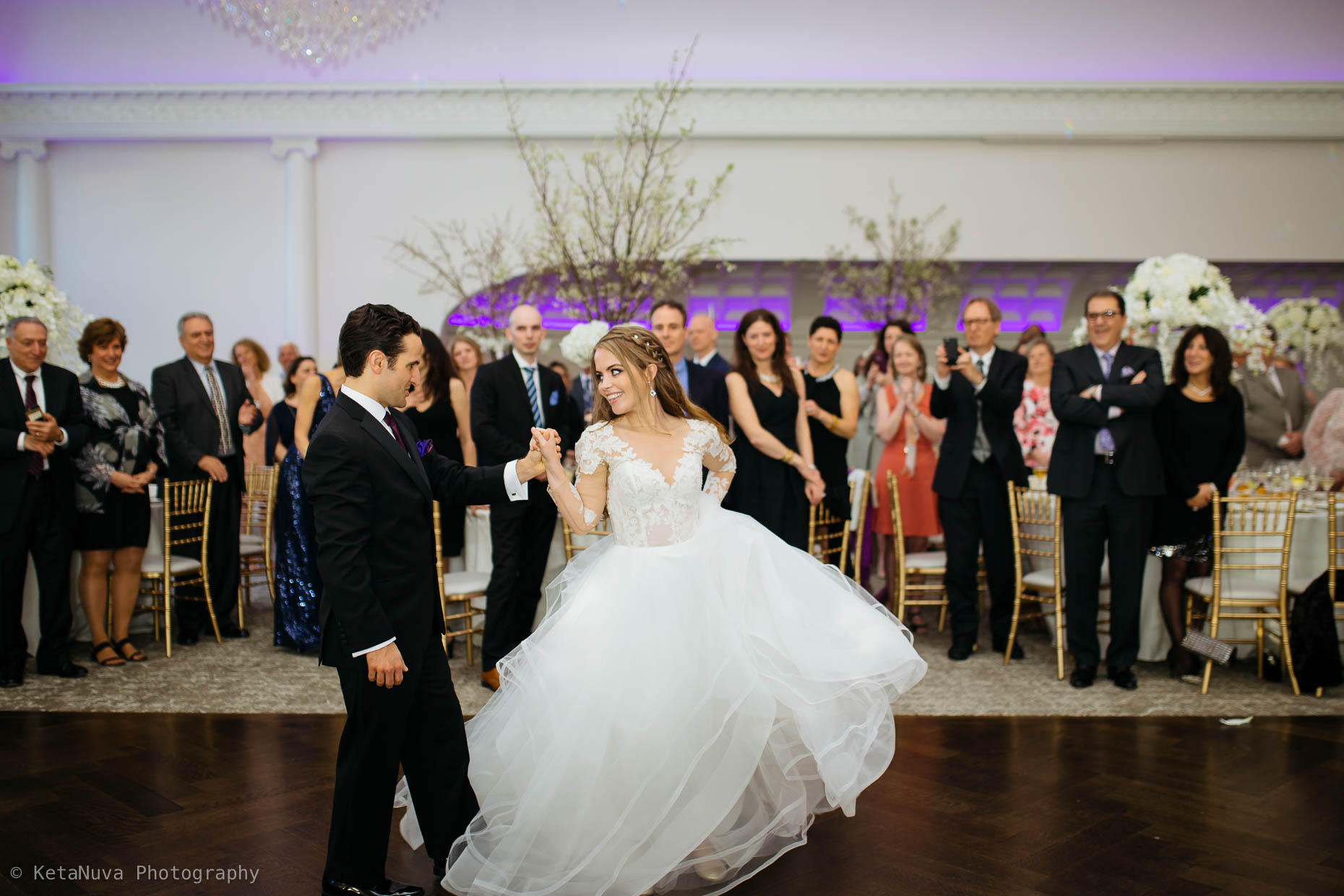 Couples first dance. Park Chateau Estate wedding. 