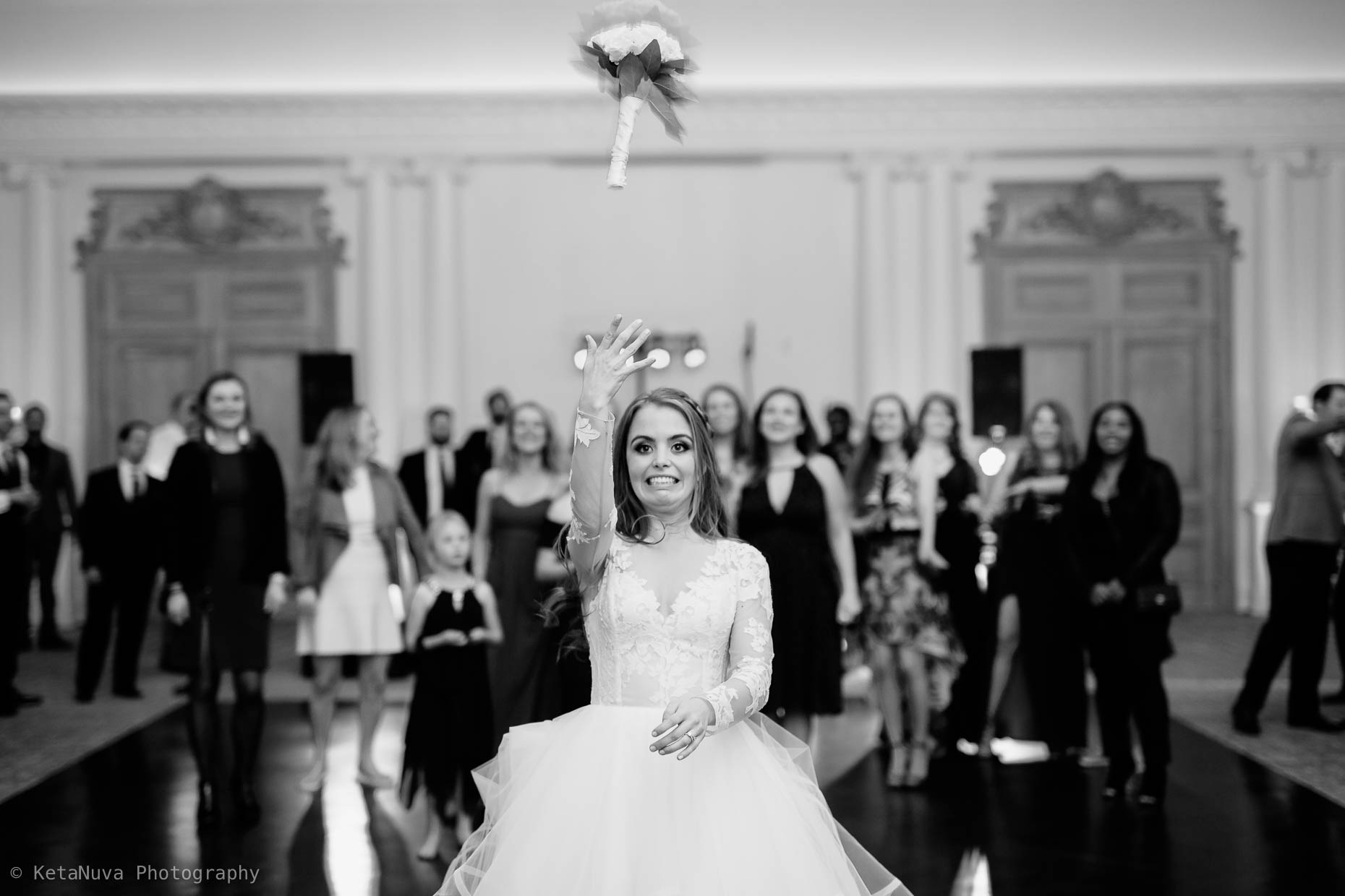 Bouquet toss - Park Chateau Estate wedding